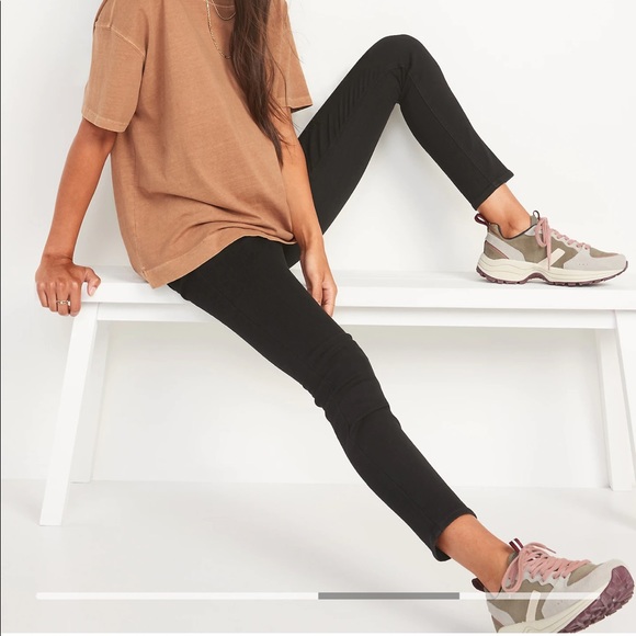Old Navy Denim - Mid-Rise Black Rockstar Super Skinny Jeggings for Women